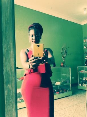 daphine555's profile picture. 