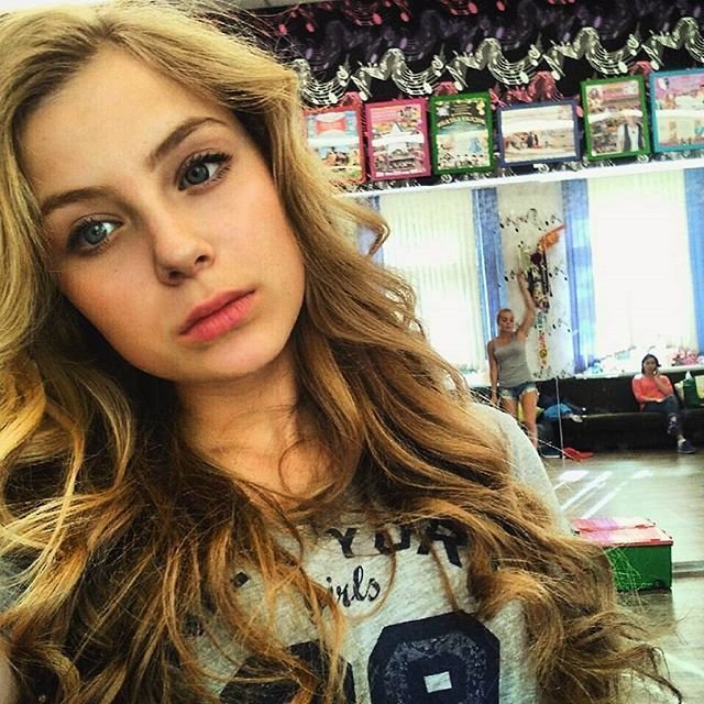 MinaPough's profile picture. 