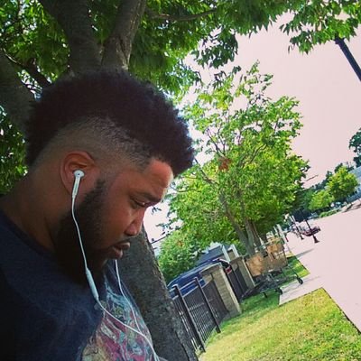 outofcontrolTv's profile picture. Comedian , Future YouTuber ....I just want to make ppl laugh N shit ...Follow me on Ig:Mr_So_unfunny