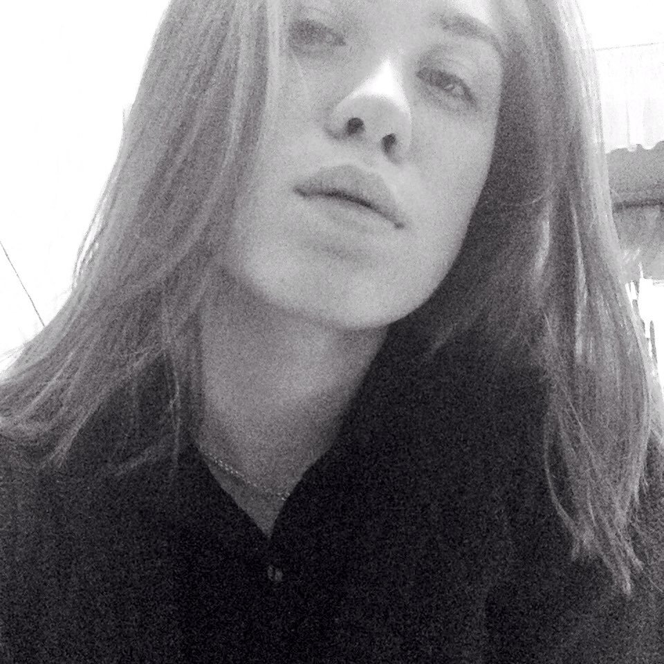 aananasina's profile picture. Разговоры про любовь.