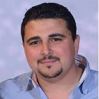 RoniAzura's profile picture. סוציאליזים, דמוקרטיה, שלטון, חינוך אינדיבדואלי. תפיסת העולם שלי ב4 מילים כאשר כל היתר הינו התאמות בכדי לאפשר ל4 האמונות הללו לגור תחת קורת הגג האנושית