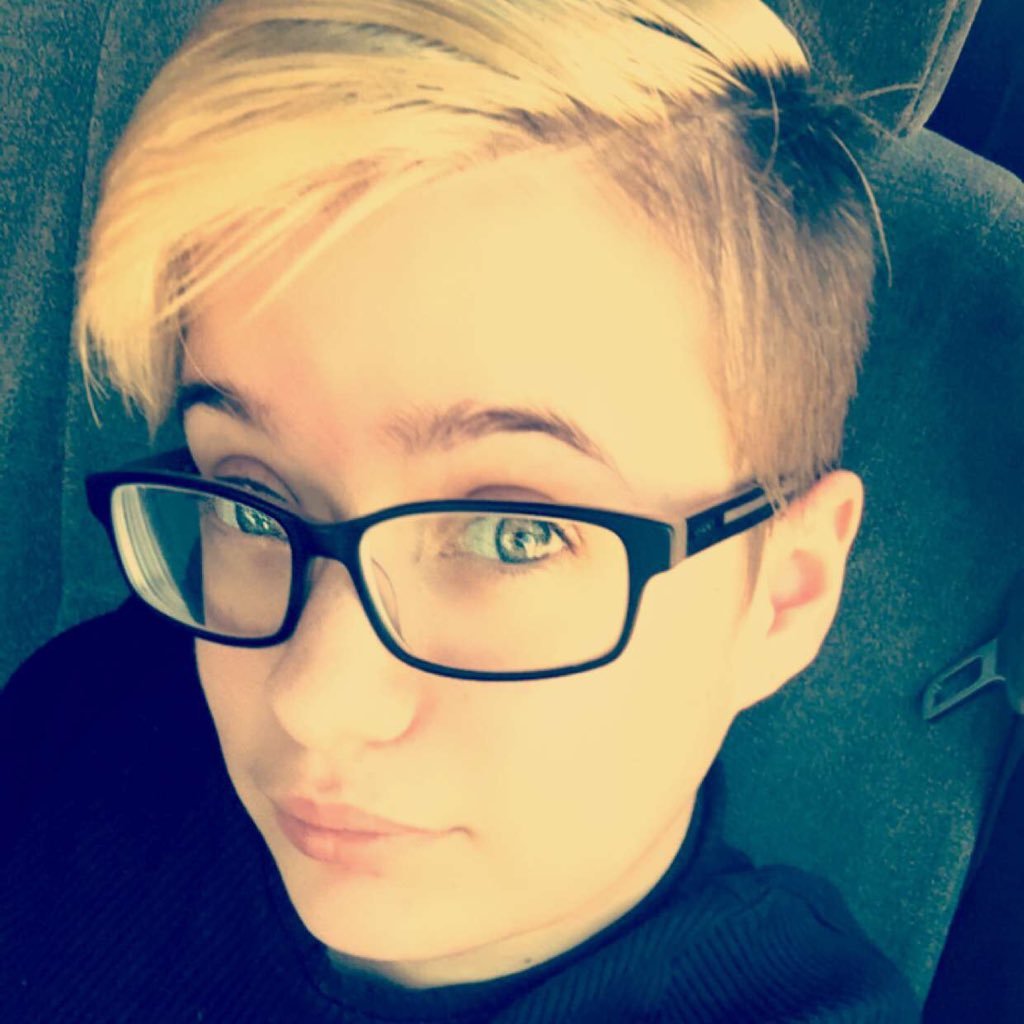 megan_ismaxx's profile picture. heyo friends I'm Ashur I'm 22 years old... my favorite colors are red and black LGBT 🏳️‍🌈 proud ❤️💍🏳️‍🌈💖😘😍 I’m pansexual I use he/him pronouns