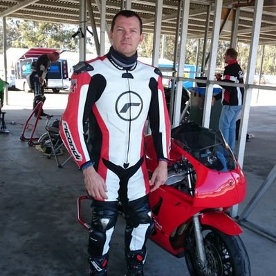 tarus12's profile picture. 