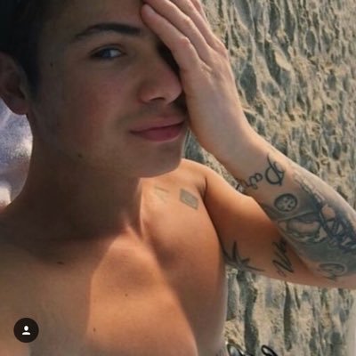 moglieRossi's profile picture. I love you Federico Rossi😌❤️