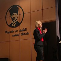 Sultan Selin Gündoğu (@selingundogu) 's Twitter Profile