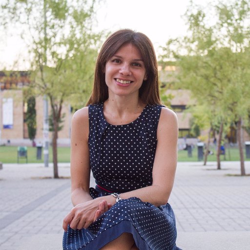 Profesora del Departamento de Biblioteconomía y Documentación de la Universidad de Salamanca.