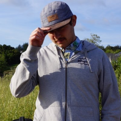 tAYLOrEDDINGO's profile picture. Music making and listening, whippin my whip, drippin on that drip, flexin just to simp