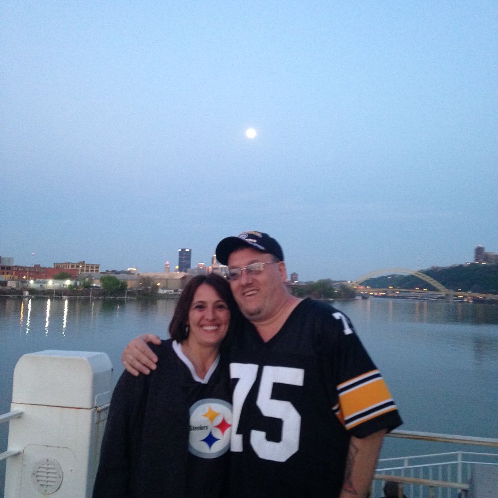 Die Hard Steelers fan, Love every thing Pittsburgh! #Steelers #Penguins #Pittsburgh