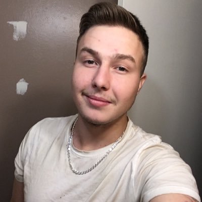 #IFB Full-Time Twitch Streamer! Come stop by and say high! https://t.co/Hyz3K87j4b Stay Blazed!