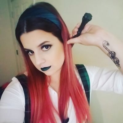 Game Programmer, cosplayer and writer. QA Analyst at Mobilityware.