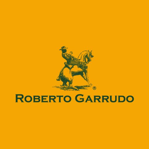 #robertogarrudo #domavaquera #caballo #ElRocio Calzado, Moda ecuestre, Sombreros,... Todo lo que tú y tu caballo necesitáis para ir a cualquier evento ecuestre.