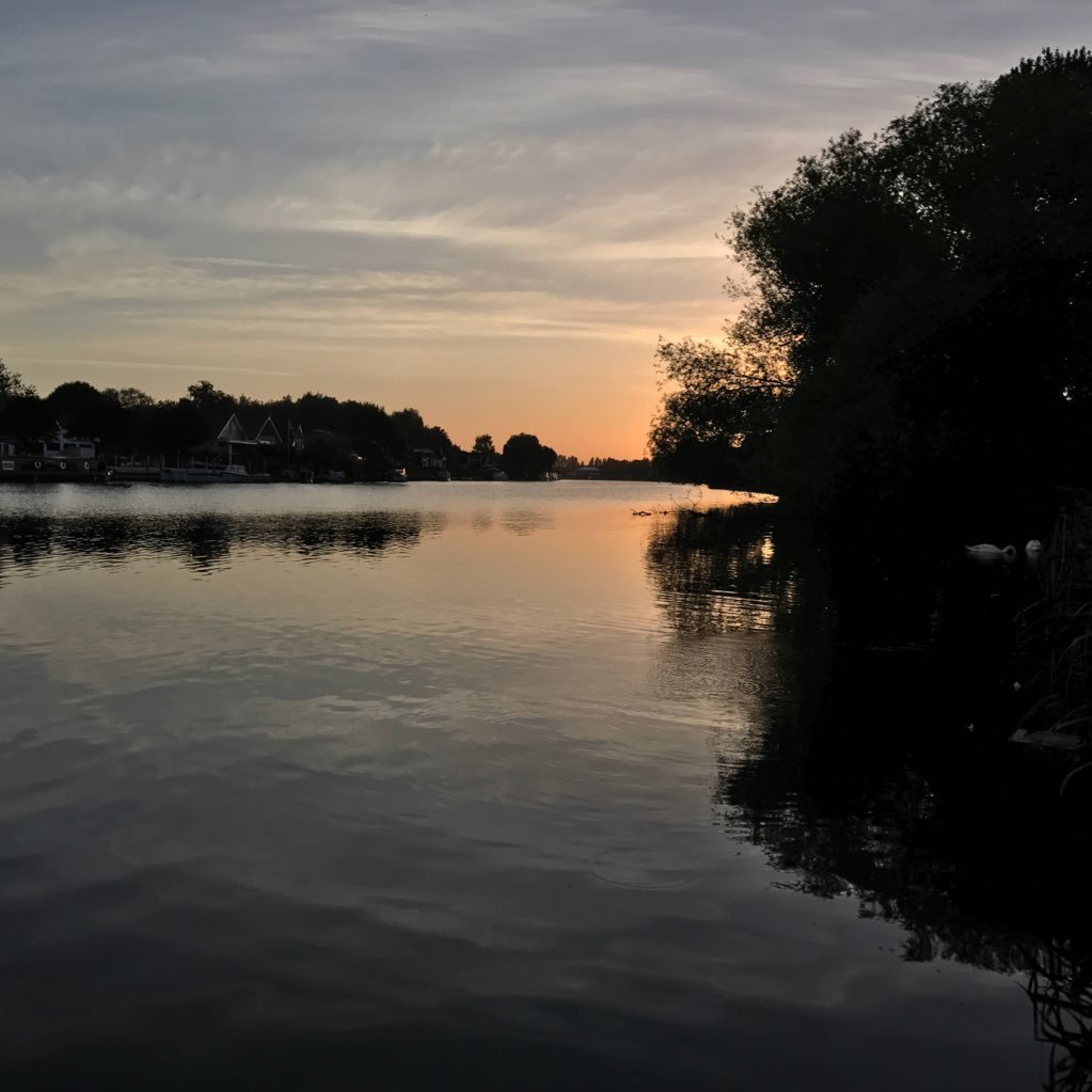 Looking at life up and down the Thames