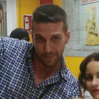 Sevillista hasta la muerte.
Gerente negocio alimentación.
instagram: @el_rincón_de_jesus