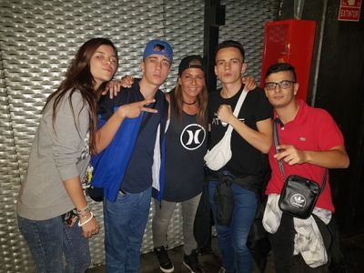 PureTech9's profile picture. Las cosas claras y el Techno oscuro 👟😎