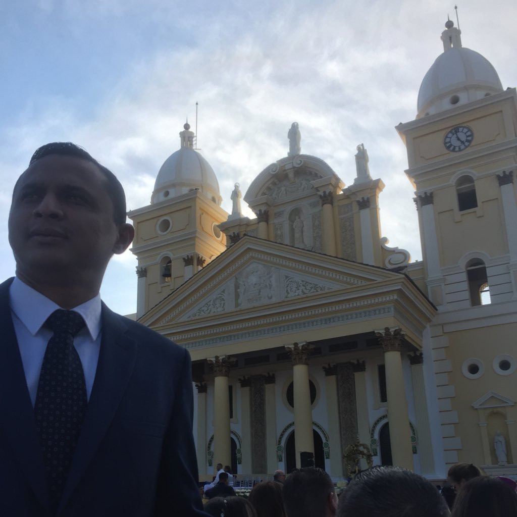 Director de Becas Jel 2016-2017, Pdte de la Plaza de toros 2014-2015, Secretario Municipal de Maracaibo 2009-2013, Secretario General Unt Chiquinquira 2008-2017