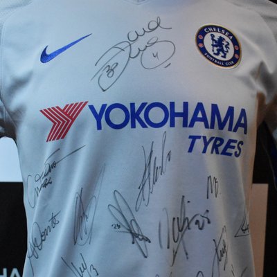 Ebeckham サッカー日本代表ユニフォーム やっぱりダサい 雑巾 防災頭巾 ジンベイザメ 谷折り線 点線やめましょうよ まさかコレで ロシアに乗り込むの アディダス Addidas サッカー 日本代表 ユニフォーム Pumaにしませんか T Co 3emscmrzm4