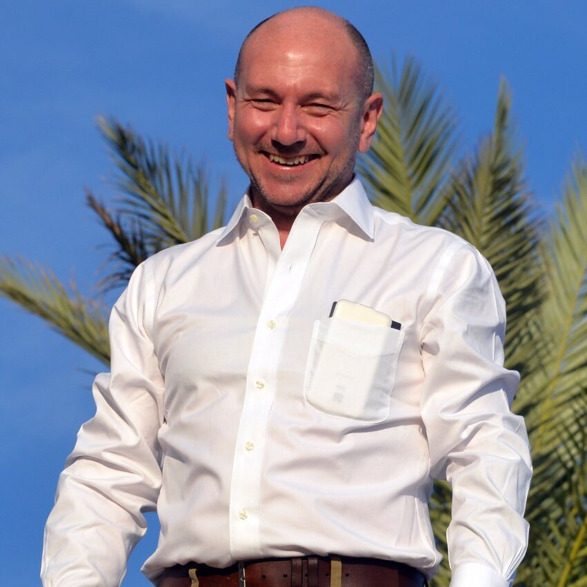 Director de Cooperación Internacional @Minseg. Secretario de Estado @minseg (2016-2019). Profesor en @udesa
📕 Doctor en Ciencia Política @uniofoxford