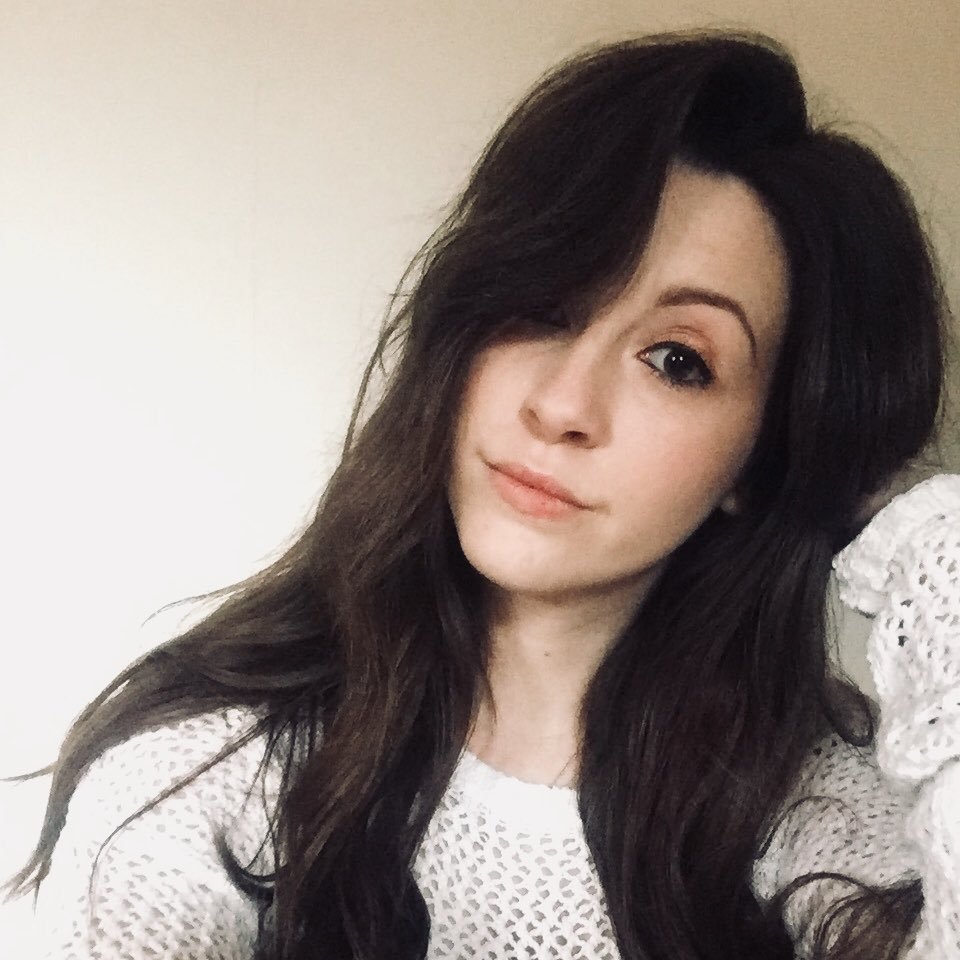 Photographer, owner of one crazy westie, Batman lover and gamer girl 😝✌️Instagram : NathalieLW