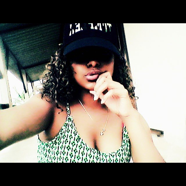 kaylainneSanto3's profile picture. 