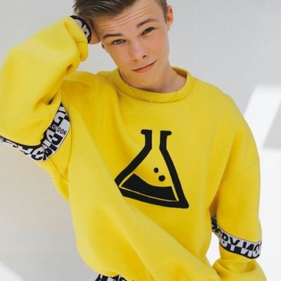 hdjwgehqhvdu's profile picture. follow @pastelmigraine