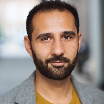 AlinBalascan's profile picture. A human..B(C)eing..TRying..
Oh...and a wannabe cosmonaut😊