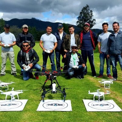 Somos un club de Pilotos de drones CERTIFICADOS en Colombia. Video y fotografía aérea para ingeniería, cine, empresas y eventos dronesypilotoscolombia@gmail.com