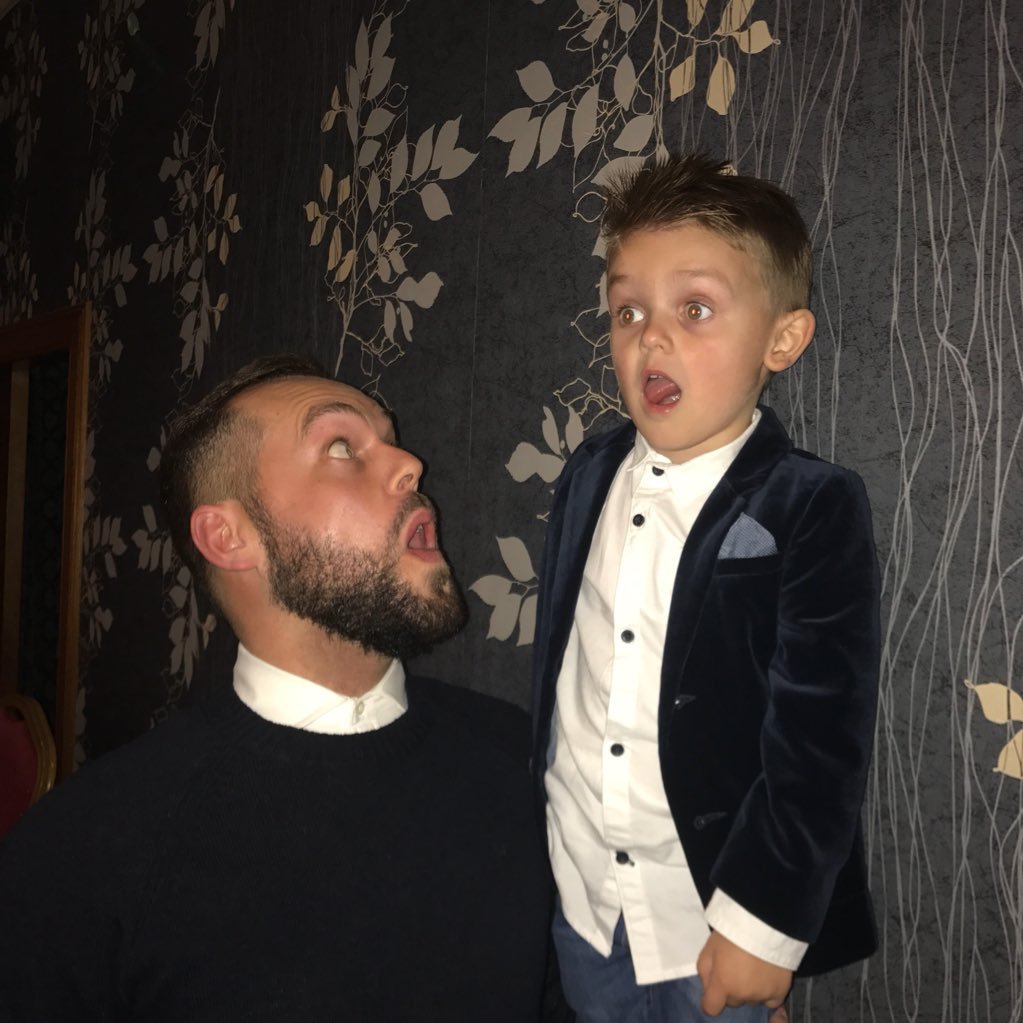 foxyf_83's profile picture. Father to 4 absolute winners!!!!