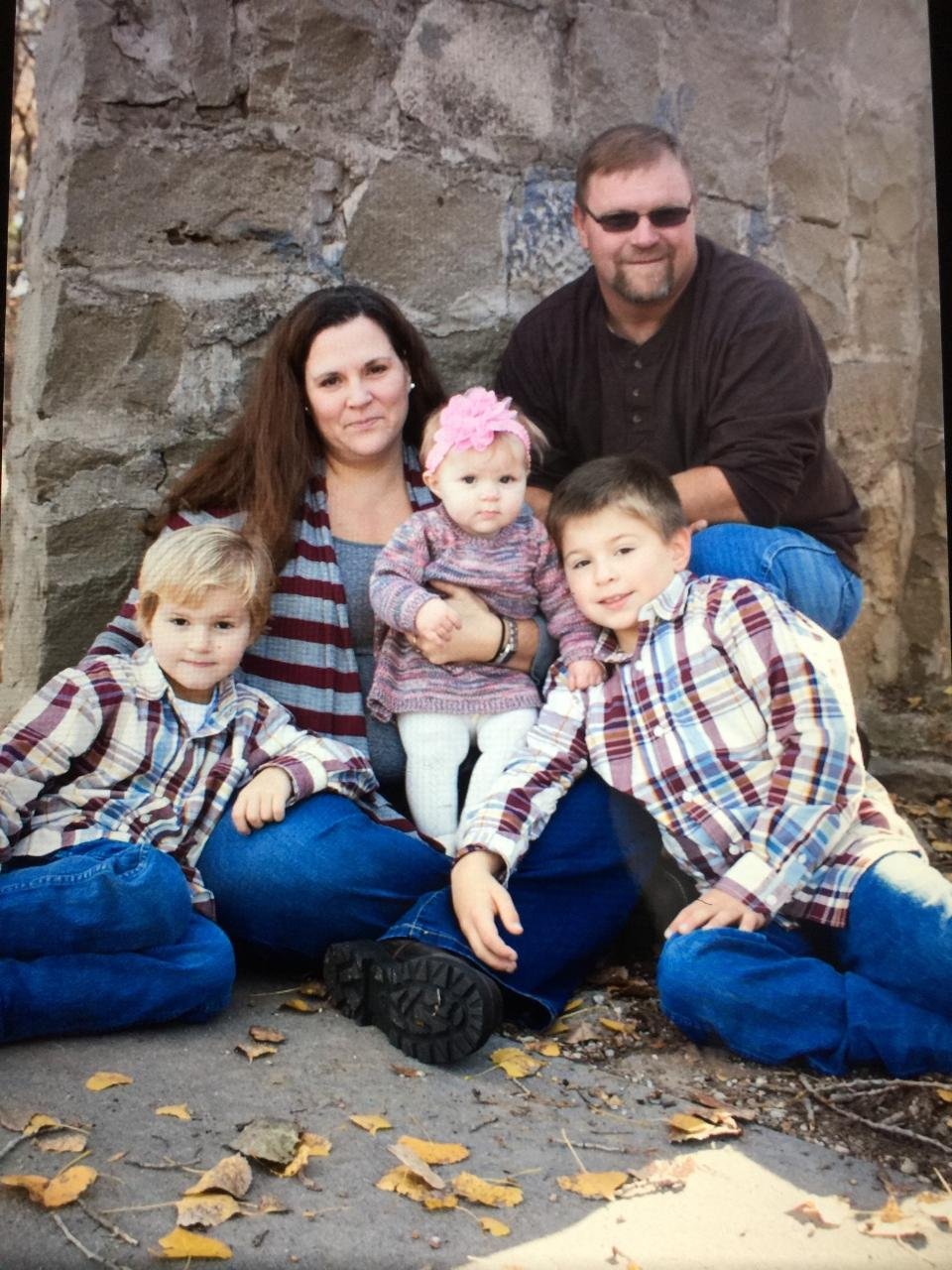 Farm/Ranch wife, mom of 3, and over-educated secretary. FHSU Alum