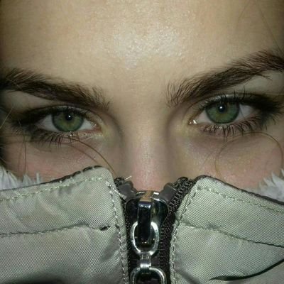 pizdariki69's profile picture. 💜🌴