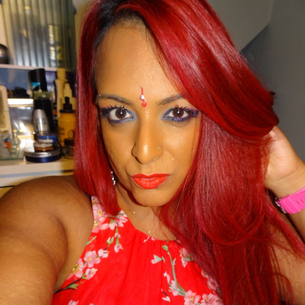 Sexy Scorpion #RihannaNavy Beautiful People!#TalkThatTalk I kno im such a show off n its not even my bday!Lots of pink/red/party..its ReshRih aka PunjabiBarbie