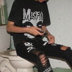 edgecore's profile picture. mærio