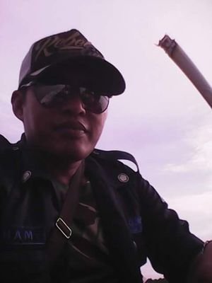 ilham6451173's profile picture. 