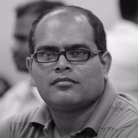 a freelancer journalist wants to become a smooth analyzer. when egg breaks power outside life ends.....when egg breaks power inside life begins.....