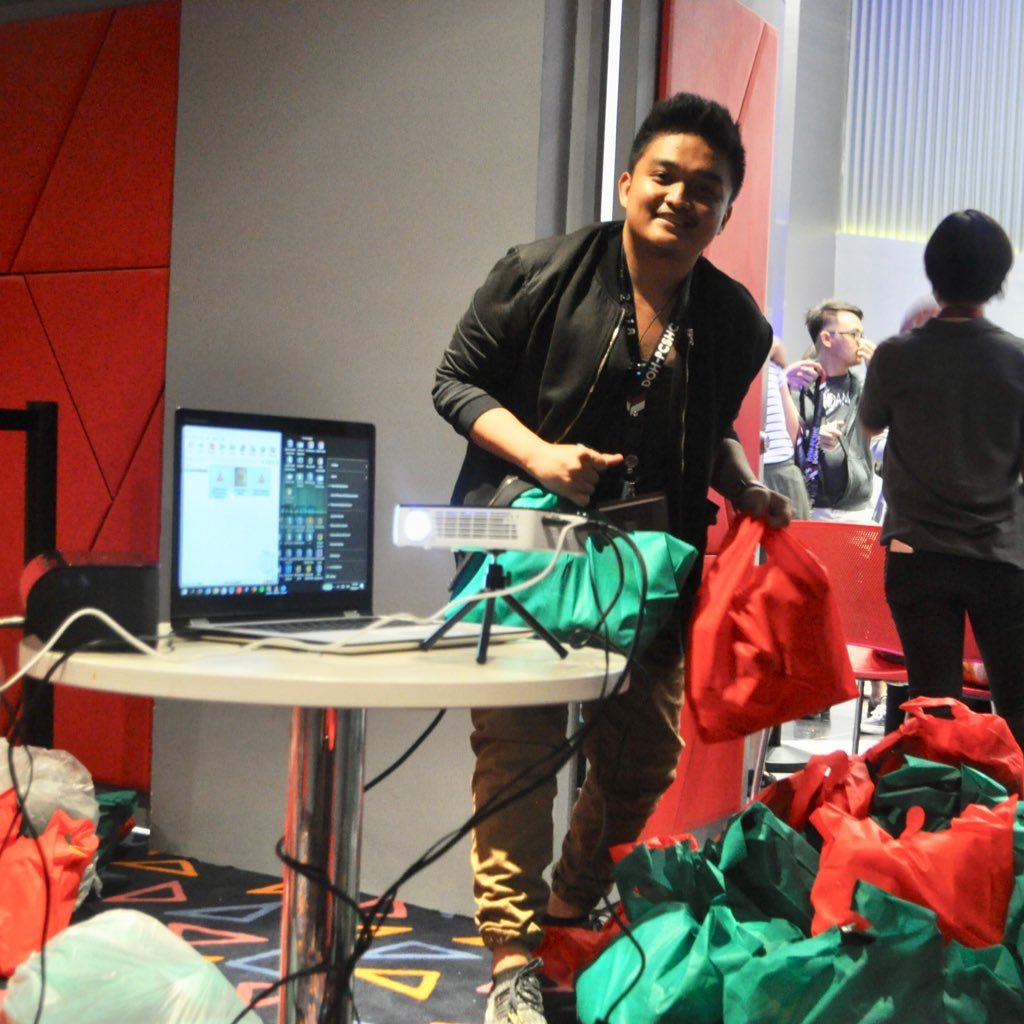 johnmarkvillena's profile picture. In the pursuit of hapiness, how ever temporary it may be. UST-FMS MD