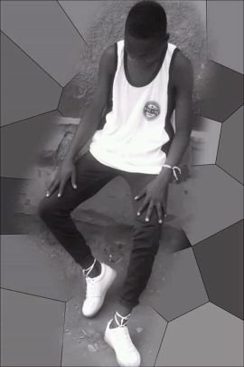 emarocknutas2's profile picture. Goldkey house of fashion Ambassador