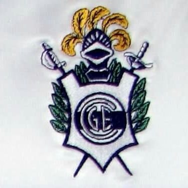 Socio del Club de Gimnasia y Esgrima La Plata desde 1985.
Mens Sana in Corpore Sano🐺
