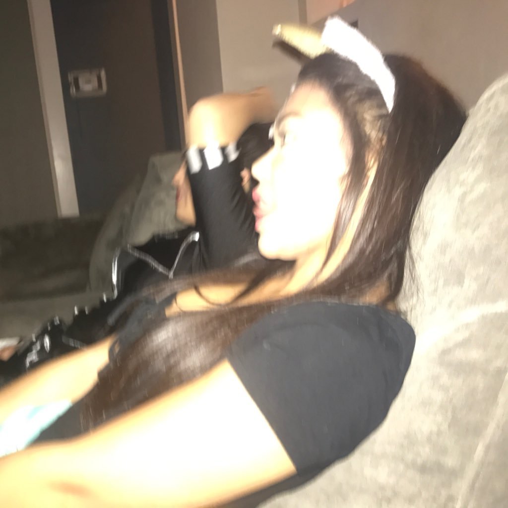 jvzzmxne's profile picture. ૐ zen as fuck