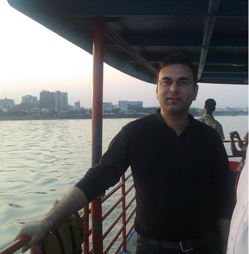 nik_srivastava's profile picture. 