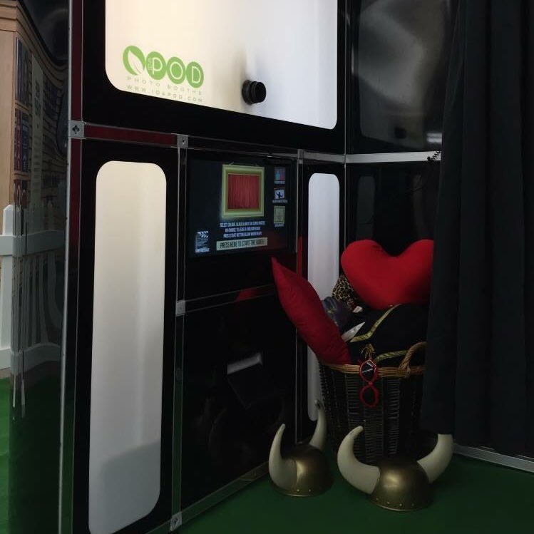Ida Pod photo booth hire service. Offering selfie pods and classic pods for all occasions in Kent, Surrey, Essex and London https://t.co/Vanx5XuKkC
