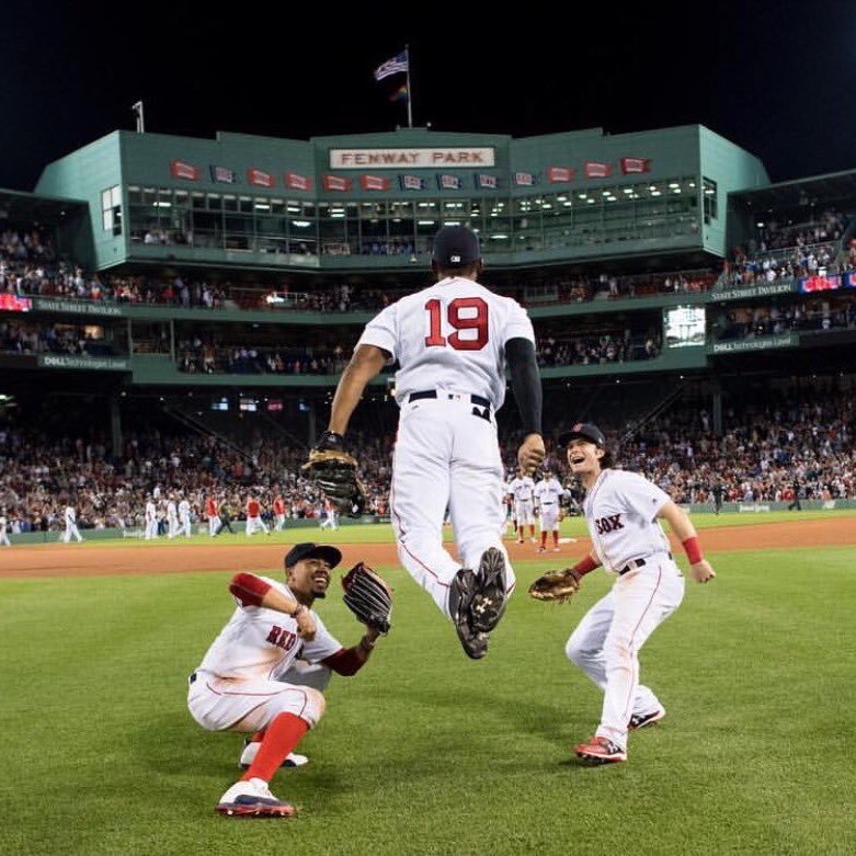 Red Sox fan page with in game tweets, thoughts, breaking news, and updates on the Red Sox as we chase World Series title #10 not affiliated with the Red Sox