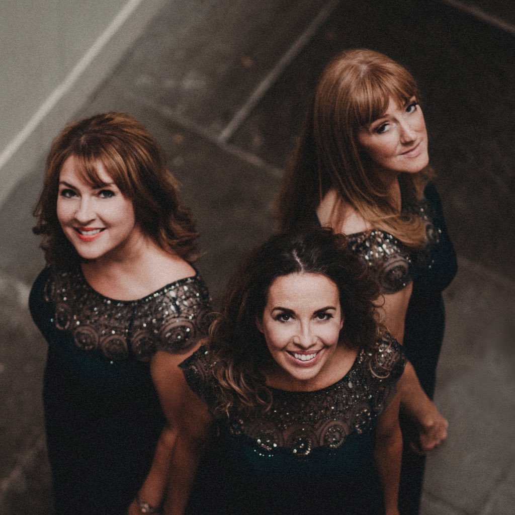 Official Twitter for acclaimed Irish vocal harmony trio The Leading Ladies.#Celtic #Vintage #Swing #Classical #Musicals. Award winning voices for any event!💋🎤