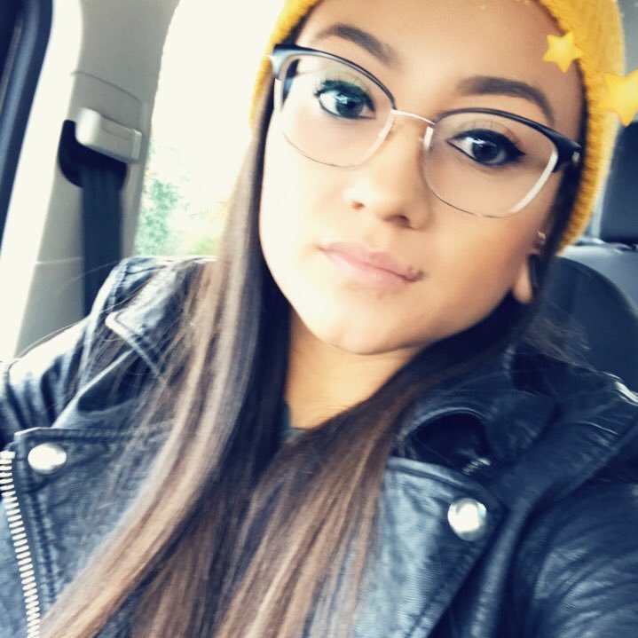 ohelianaortega's profile picture. I am endlessly creating myself . “I twist like a sunflower at the sound of your voice. ❤️