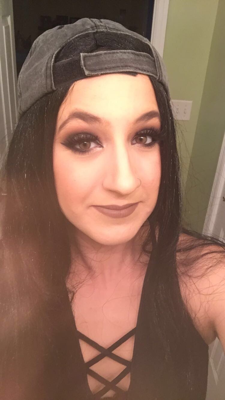Mommy & makeup junkie who loves music and wwe. ❤