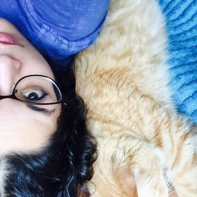 Ascheri11t's profile picture. Pequeña genialosidad felina y malvada. Invento palabras y resuelvo tareas de matemáticas.