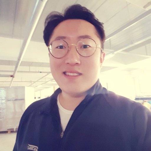 안녕하세요? 중고차파는삼촌 입니다. 현직 중고차판매 딜러로 일하고 있으며, 제입으로 말하기는 부끄럽지만, 성실하고 정직하게 일하고 있습니다. 각종 차량 상담 및 원하시는 차량 상담도 가능하오니 언제든지 연락 주세요! T. 010 - 3982 - 1578