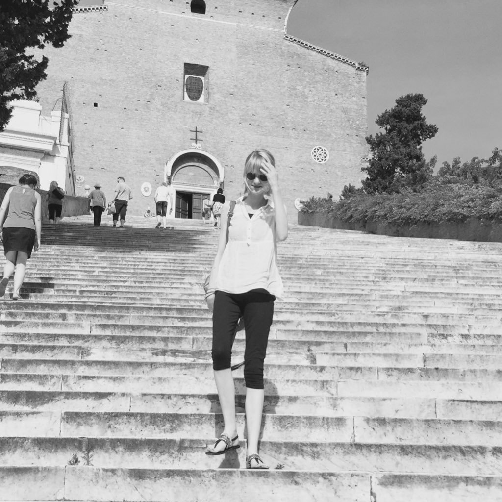 Roo88Sarah's profile picture. Bunny Mummy 🐰 love travelling, crafts and entering Competitions 🤞