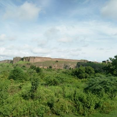 srra119's profile picture. 