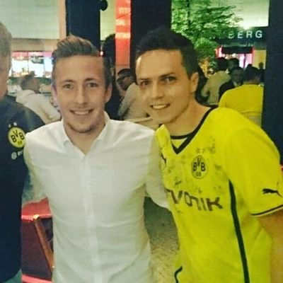 Knothomoyela's profile picture. #Ballspielverliebt #Ballspielverein #Borussia #Dortmund #1909 #Medizin #Humanmedizin #Arzt #Eissport #Weißwasser #LFX #Füchse