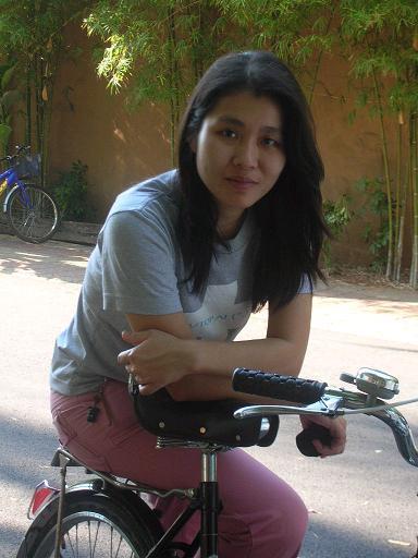 thai journalist (Prachachat Turakij Newspaper)who love writing reading see good movie and drink good wine.