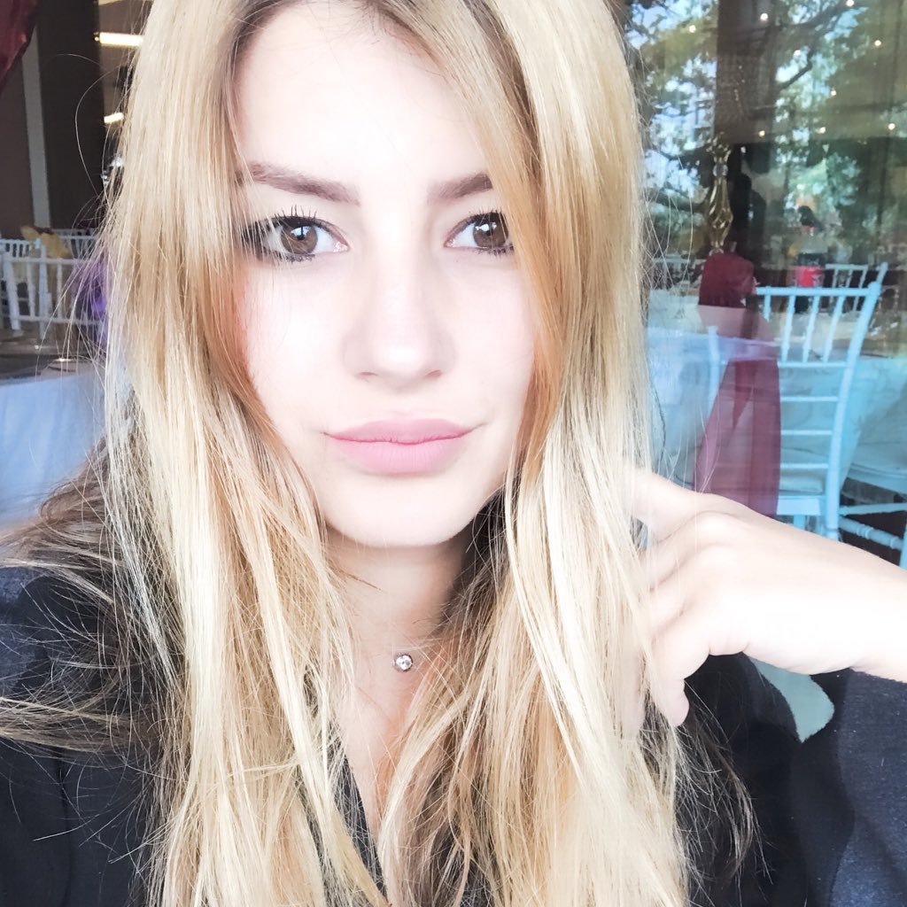 istanbul üniversitesi Kaybolan gün hiç gülmeden geçen gündür.Gülümsüyorum o halde varım :) instagram: GIZEMMGKHN